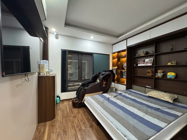 PHÂN LÔ HOÀNG QUỐC VIỆT