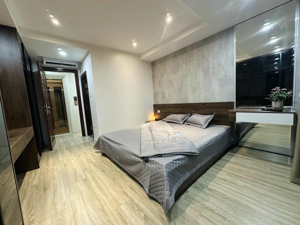 NHÀ MẶT PHỐ CẦU GIẤY