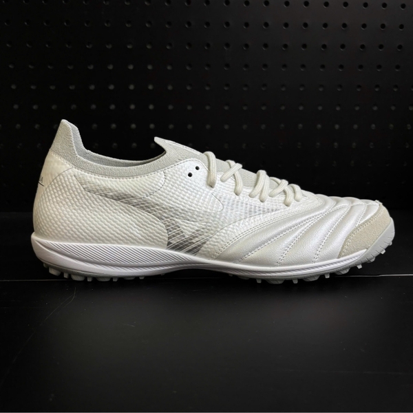 Giày Đá Bóng Mizuno Morelia Neo Sala Beta Japan TF Trắng/Bạc – Q1GB269009