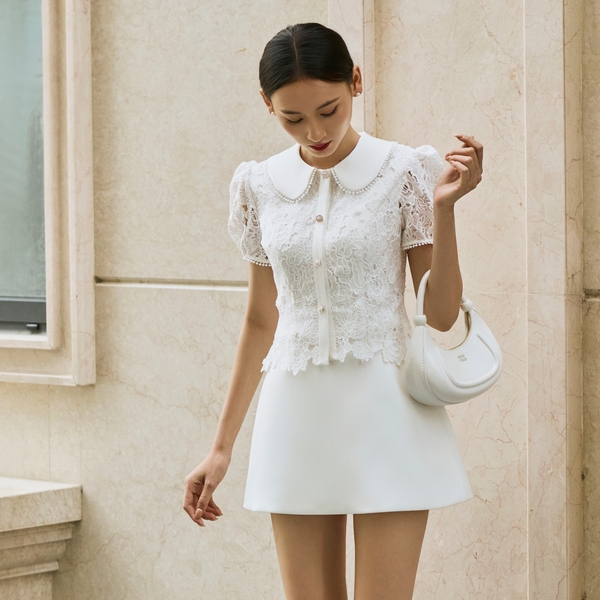 Lace Pearl - Set áo và chân váy ngắn ren cổ bèo