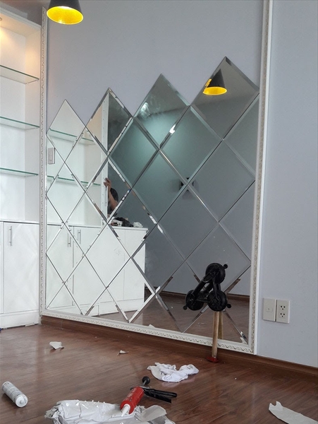 kinh-thuy-guong-trang-tri