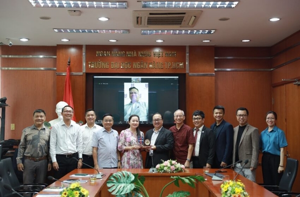 Hiệp hội Thương mại điện tử Việt Nam (VECOM) trao đổi hợp tác cùng ...