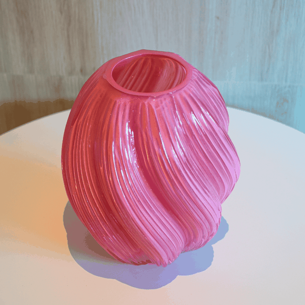 Rivius Calora – Bình Thủy Tinh Hồng San Hô Hình Xoắn