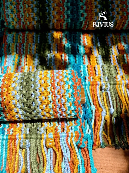 Rivius Prisma – Ghế Macrame Gỗ Gấp Đan Thủ Công Sắc Cầu Vồng Cỡ Trung