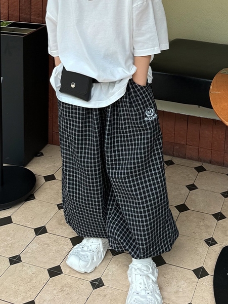 QD Caro Đen Ống Bo Ly