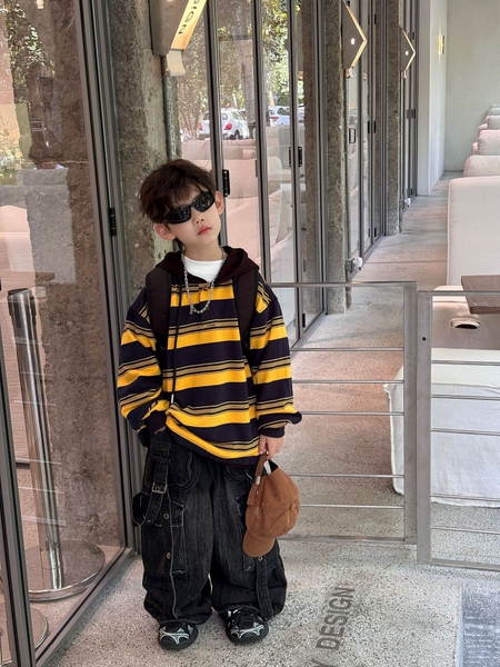 AD Hoodie Sọc Vàng Nón Đen FS