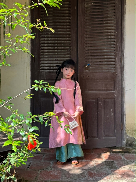 Set Áo Dài Hồng 4 Tà Quần Xanh
