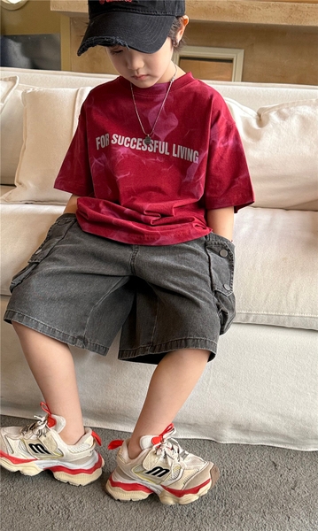 Áo Ngắn Đỏ Loang Chữ SN