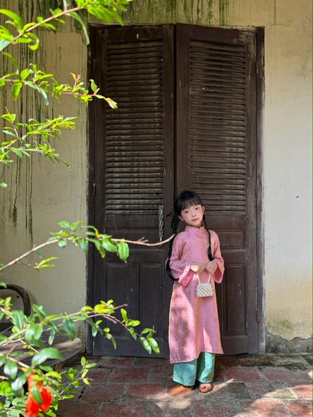 Set Áo Dài Hồng 4 Tà Quần Xanh
