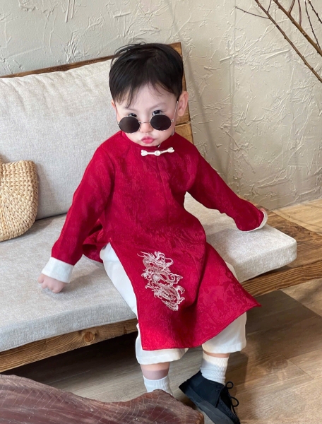 Set Áo Dài Đỏ Họa Tiết Rồng Quần Kem