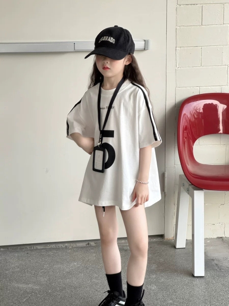 SN Áo Trắng 5+Quần Đen Sọc YK