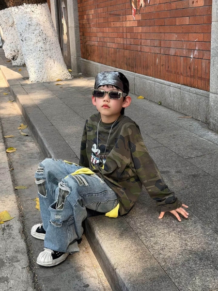 QD Jean Xanh Rách Lót Đen FS