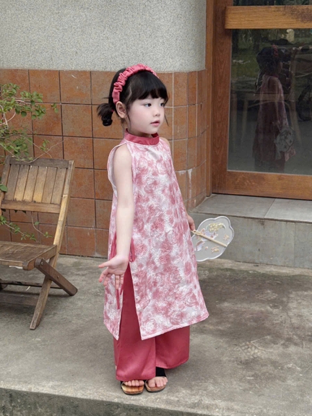 Set Yếm Hồng Loang Kèm Cài