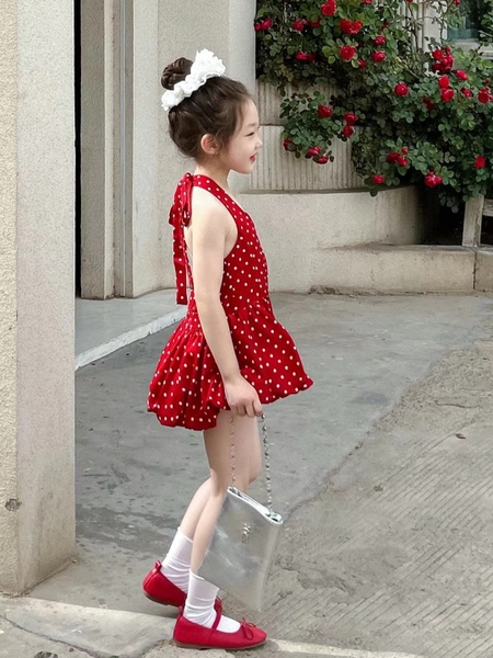 Váy Ngắn Bi Đỏ Cột Dây ZM