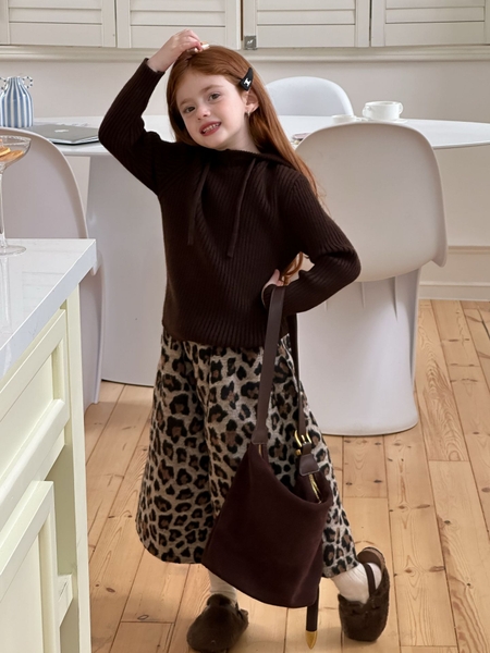 SD Áo Len Nâu Quần Beo Lót Lông MoMo