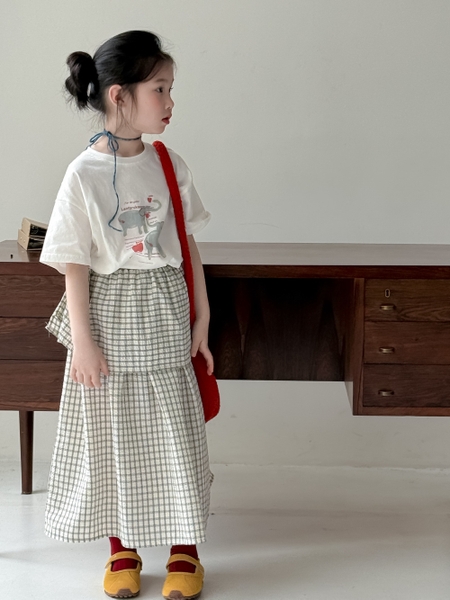 SET Áo Voi Trắng Chân Váy Caro KM