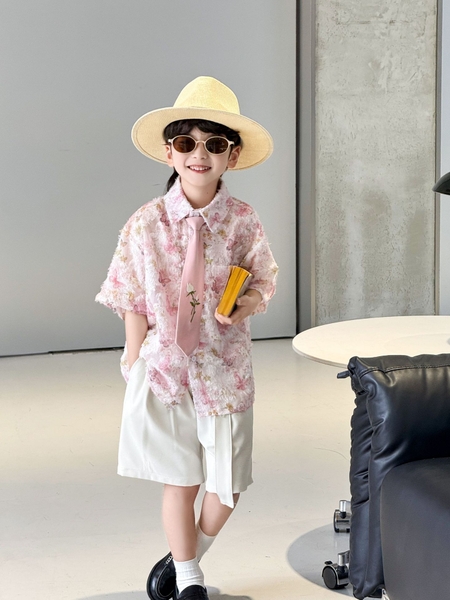 SN Sơ Mi Hồng+Quần Be Dây Kèm Cavat YH