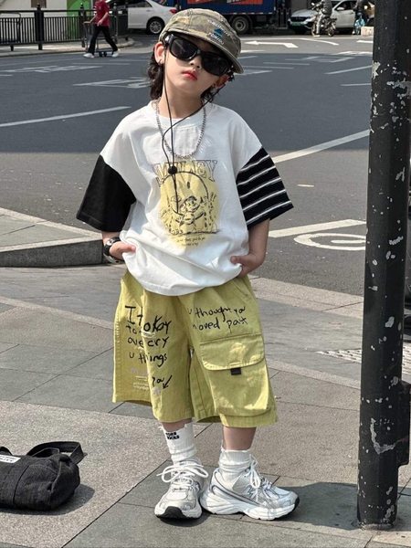 Quần Ngắn Chữ Vàng GXM