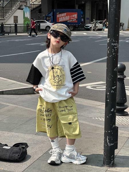Áo Ngắn Smiley Trắng GXM