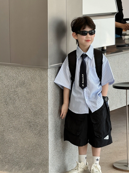 Sơ Mi Kẻ Xanh Kèm Cavat FS