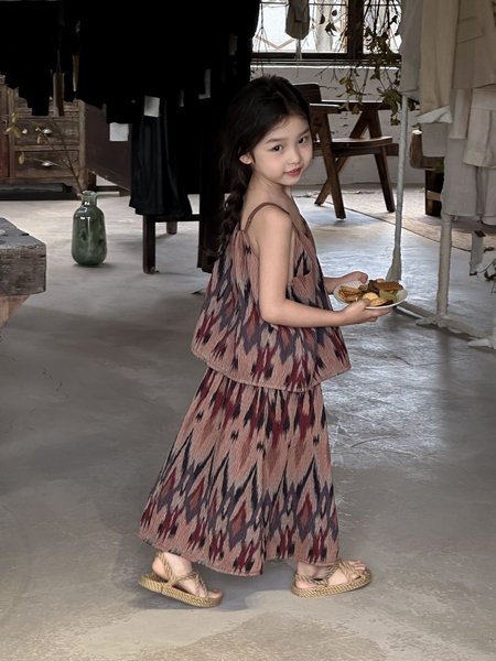 SET ÁO VÁY HỌA TIẾT NÂU CHEE