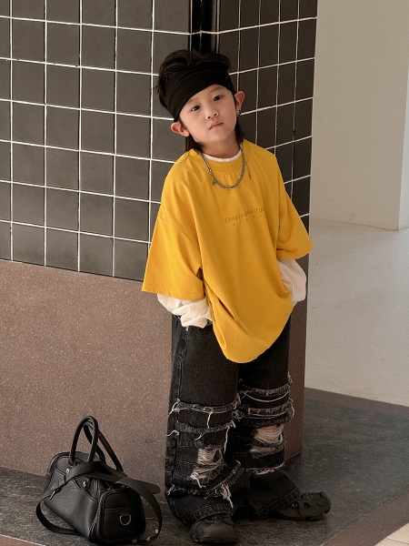 Áo Ngắn Vàng Chữ LY