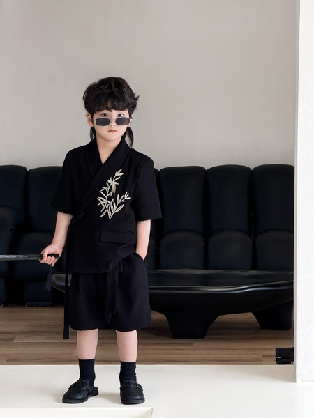 SN Vest  Đen Lá Trúc Kèm Quạt YH
