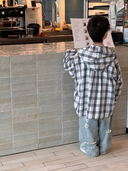 Áo Sơmi Dài Kẻ Trắng Đen Nón FS