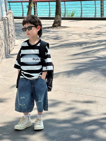 ÁO NGẮN TRẮNG KẺ ĐEN FS