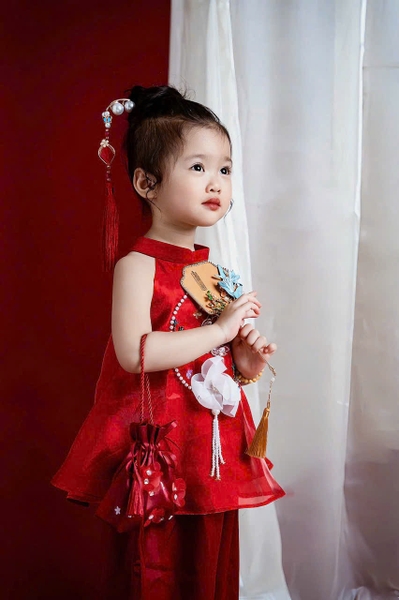 SET Yếm Tơ Đỏ