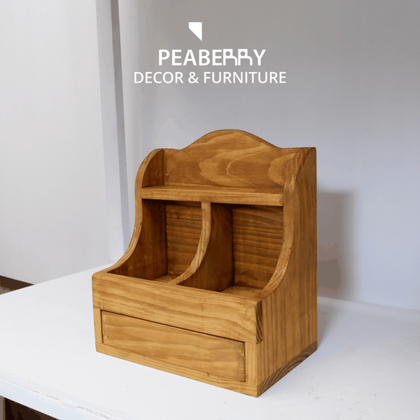 Kệ gỗ decor kiểu cổ điển