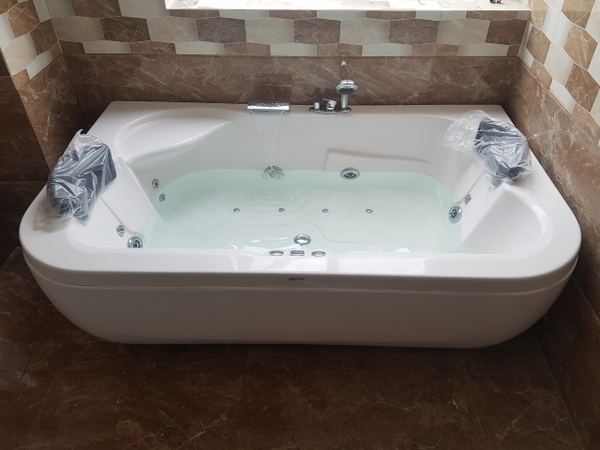 Bồn tắm đôi massage EU-6140