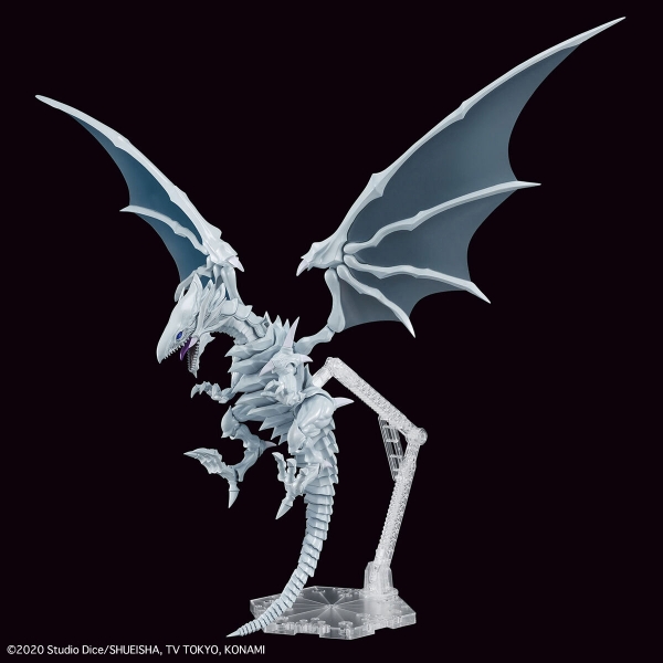 FIGURE-RISE STANDARD AMPLIFIED BLUE-EYES WHITE DRAGON