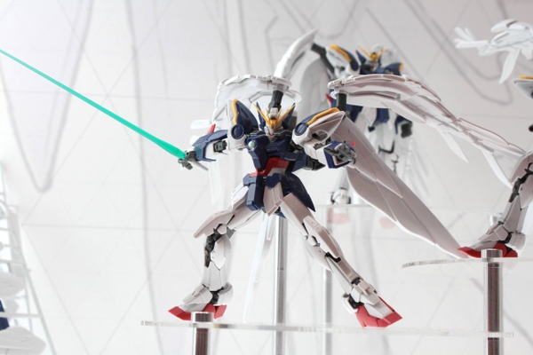 RG 1/144 WING GUNDAM ZERO EW