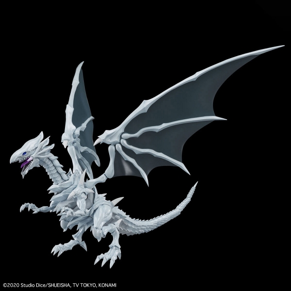 FIGURE-RISE STANDARD AMPLIFIED BLUE-EYES WHITE DRAGON