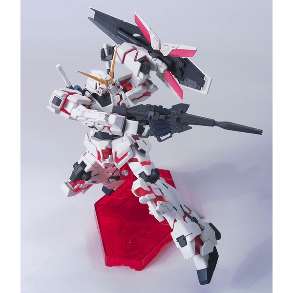 HGUC 1/144 UNICORN GUNDAM (Destroy Mode)