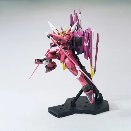 MG 1/100 JUSTICE GUNDAM