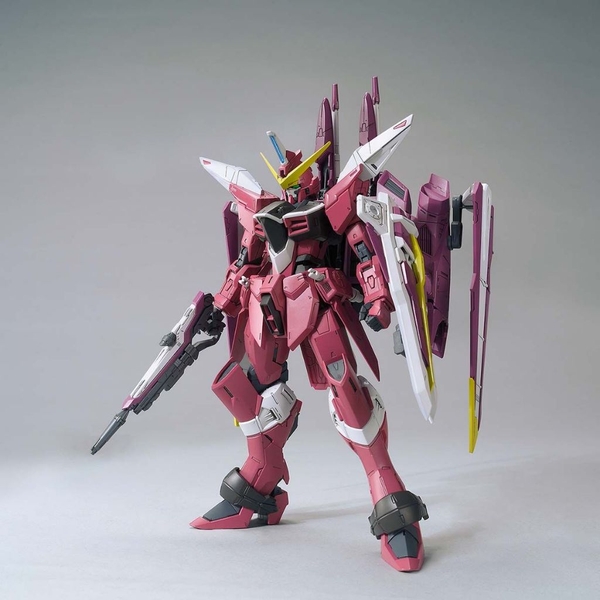 MG 1/100 JUSTICE GUNDAM