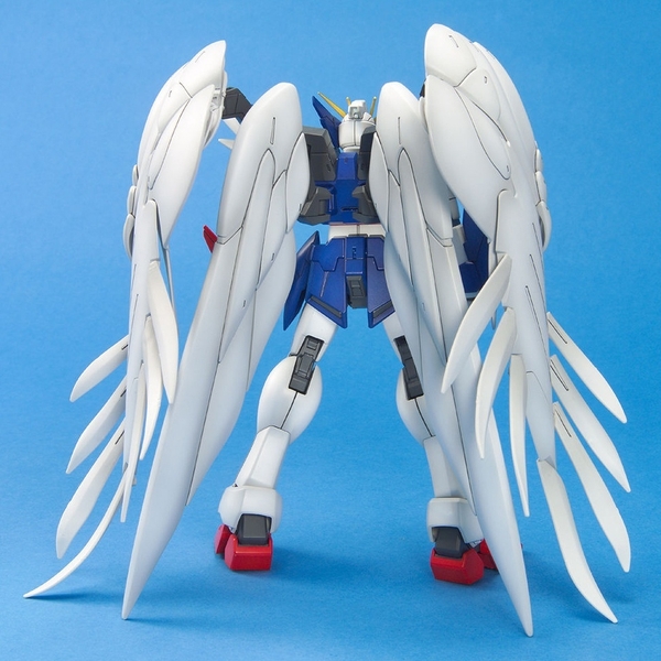 MG 1/100 WING GUNDAM ZERO EW