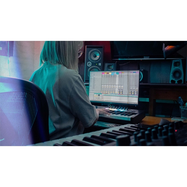 Controller MIDI Novation Launchkey 49 MK4