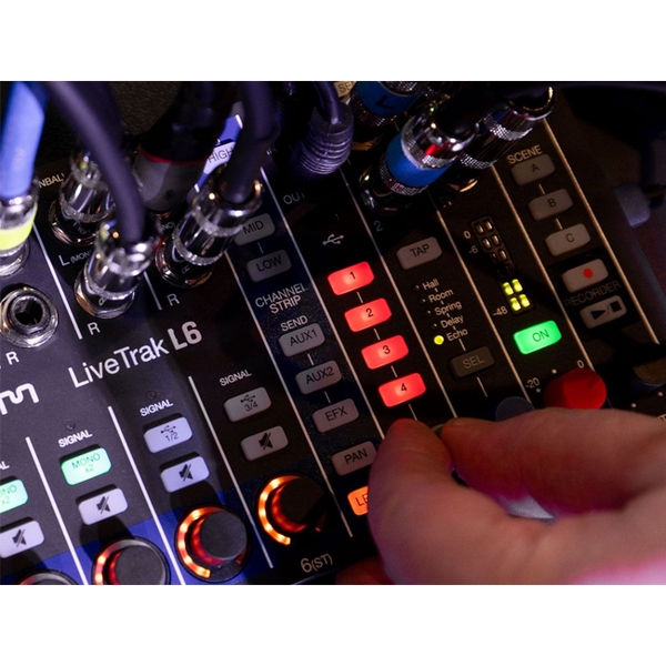 Bàn Trộn Mixer Recorder ZOOM LiveTrak L6 (Hàng Order)