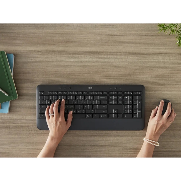 Bộ bàn phím chuột không dây Logitech MK650 Business