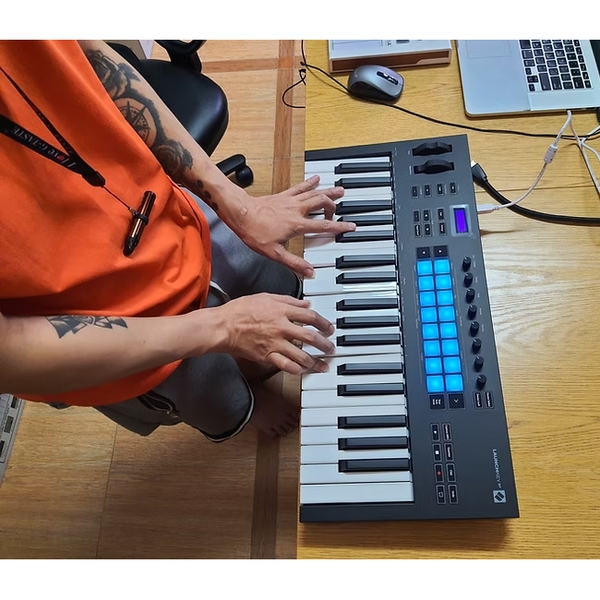 NOVATION LAUNCHKEY 49 MK3