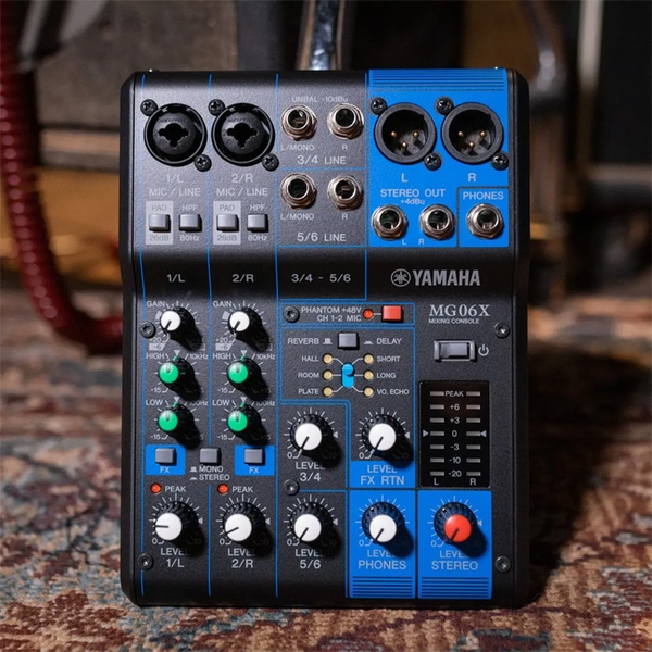 Mixer Yamaha MG06X
