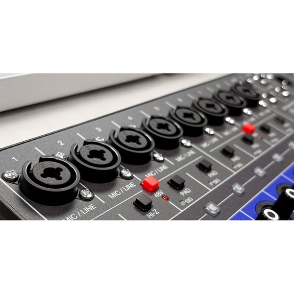 Mixer Zoom LiveTrak L12 next