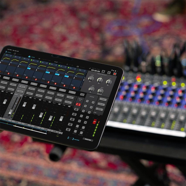 Mixer Zoom LiveTrak L12 next