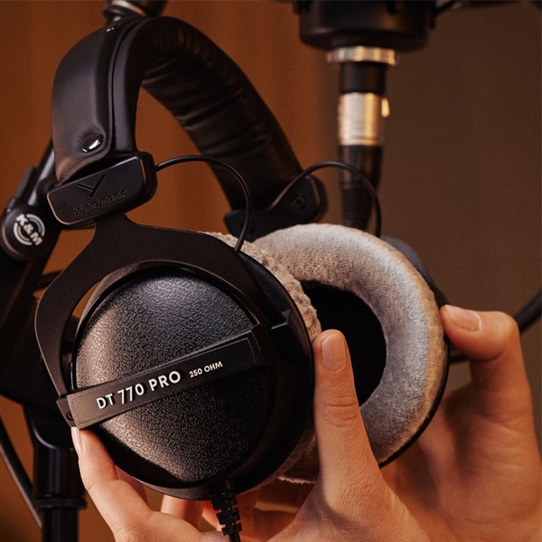 Tai Nghe Kiểm Âm Beyerdynamic DT 770 Pro 250 Ohm