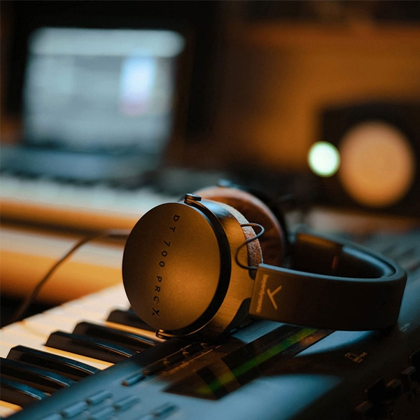 Tai Nghe Kiểm Âm Beyerdynamic DT 700 Pro X