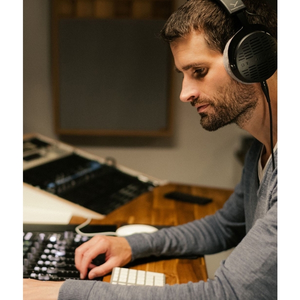 Tai Nghe Kiểm Âm Beyerdynamic DT 900 Pro X