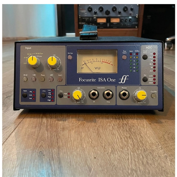 Thiết bị tiền khuếch đại âm thanh Preamp Focusrite ISA One - Analogue